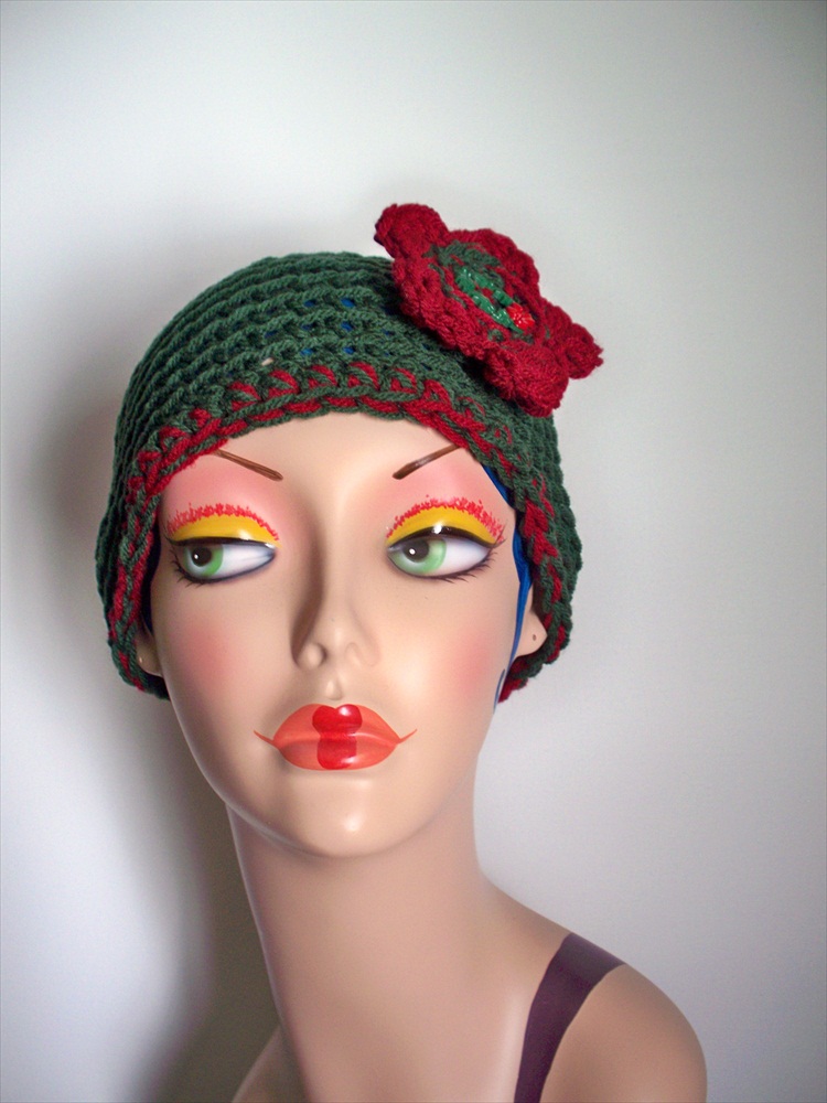 Green And Red Christmas Beanie Hat (one Size)