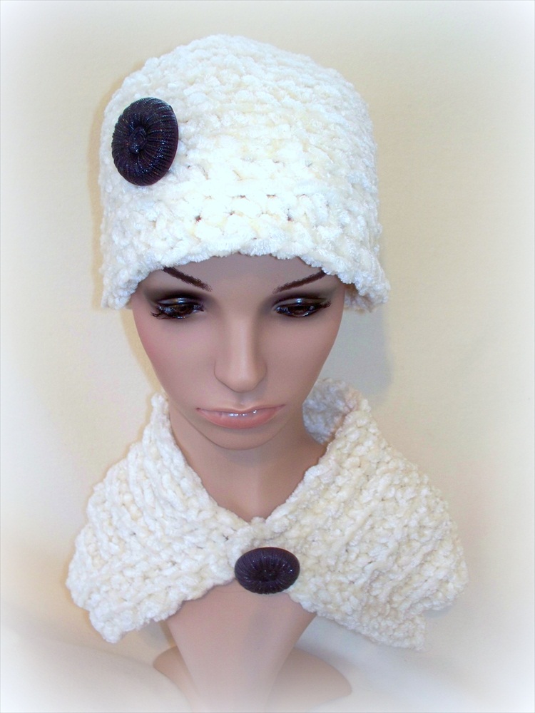 Ivory Minie Cape And Hat Set